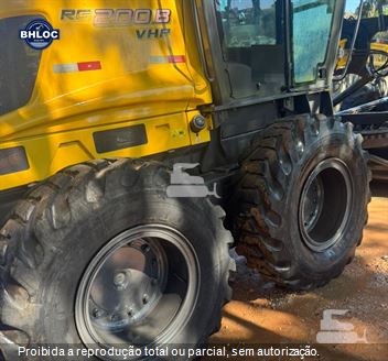 Motoniveladora New Holland RG200B