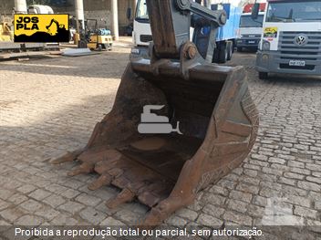 Escavadeira Volvo EC240BLC