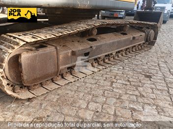 Escavadeira Volvo EC240BLC