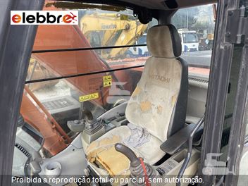 Escavadeira Hitachi Zaxis 210LC-5