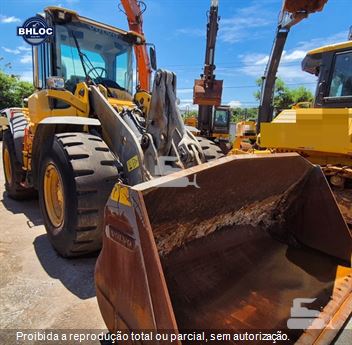 Pá Carregadeira Volvo L90F