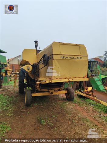 Colheitadeira New Holland TC-57