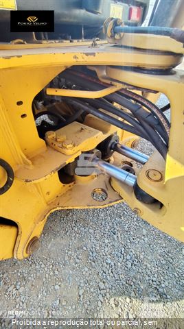 Retro Escavadeira Caterpillar 416E