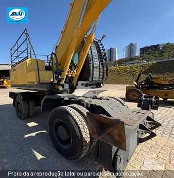 Escavadeira Hyundai R200W-7