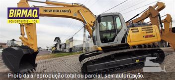 Escavadeira New Holland E215 ME