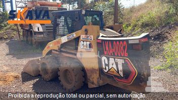 Mini-Carregadeira Caterpillar 226B
