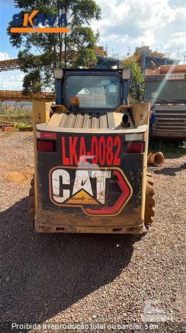 Mini-Carregadeira Caterpillar 226B