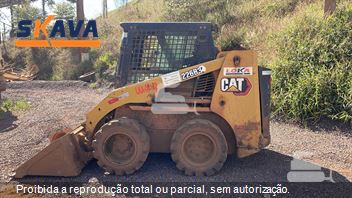 Mini-Carregadeira Caterpillar 226B