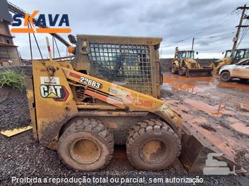 Mini-Carregadeira Caterpillar 226B