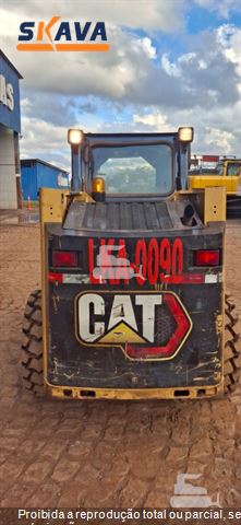 Mini-Carregadeira Caterpillar 226B