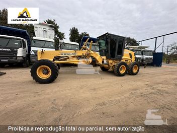 Motoniveladora New Holland FG170 B