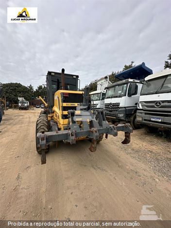 Motoniveladora New Holland FG170 B