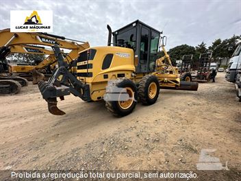 Motoniveladora New Holland FG170 B
