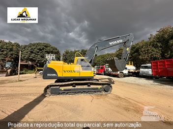 Escavadeira Volvo EC210BLC