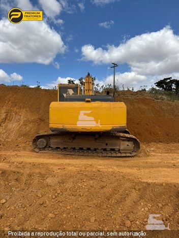 Escavadeira Komatsu PC210