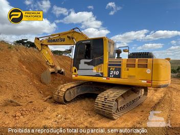 Escavadeira Komatsu PC210