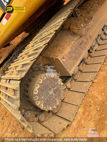 Escavadeira Komatsu PC210
