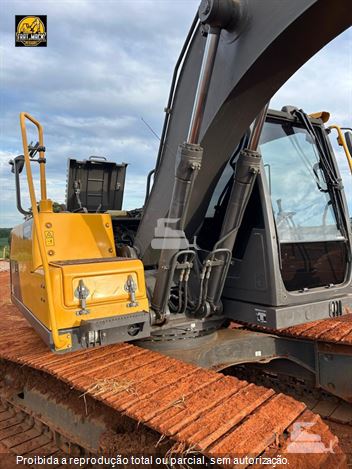 Escavadeira Volvo EC140DL
