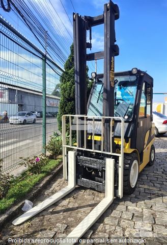 Empilhadeira Yale GLP070VX