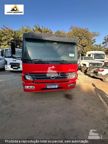 Caminhão Mercedes-Benz Atego 2425 3-Eixos 2p (diesel)