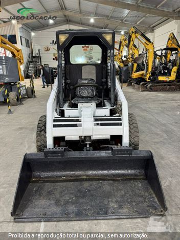 Mini-Carregadeira Bobcat S130