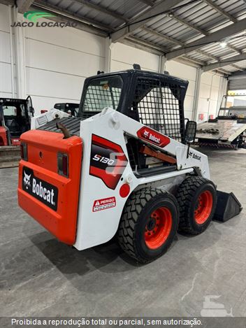 Mini-Carregadeira Bobcat S130
