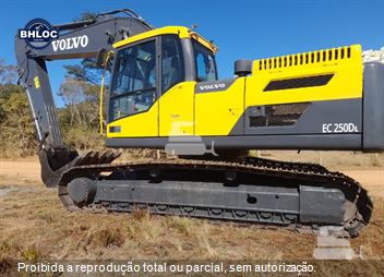 Escavadeira Volvo EC250DL