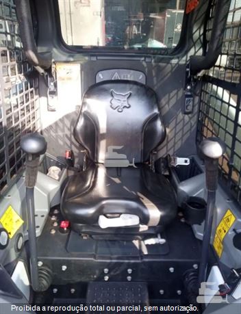 Mini-Carregadeira Bobcat S450