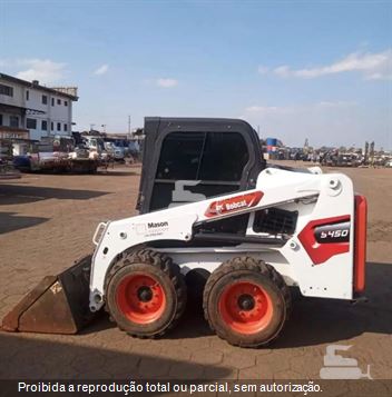 Mini-Carregadeira Bobcat S450