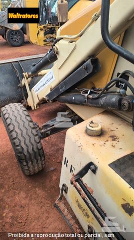 Retro Escavadeira New Holland LB90