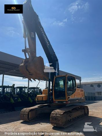 Escavadeira Hyundai R220LC-9