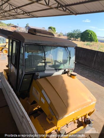 Rolo Compactador JCB VM115