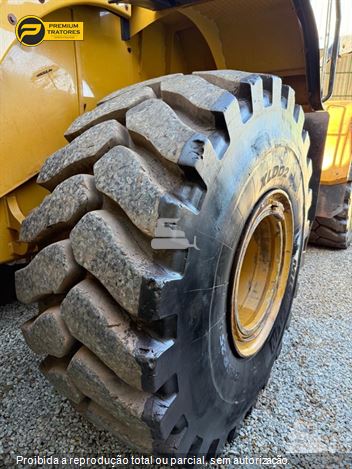 Pá Carregadeira Caterpillar 966L