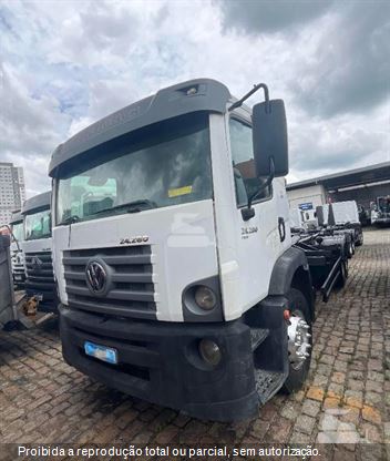 Caminhão Volkswagen 24-280 E Constellation 6x2 2p (Diesel)(E5)