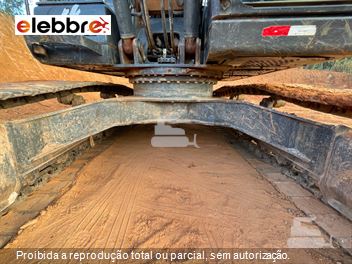 Escavadeira Case CX220C