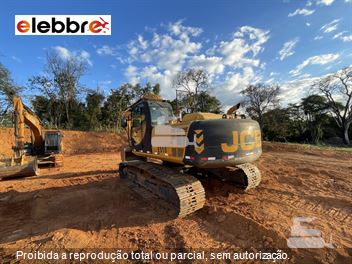Escavadeira JCB JS220 LC