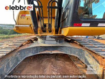 Escavadeira JCB JS220 LC