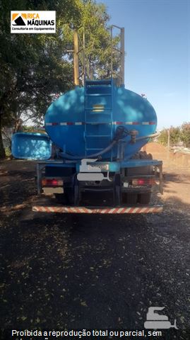 Caminhão Iveco TECTOR 260E25 6x4 2p (Diesel)