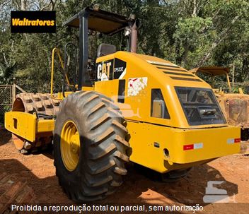 Rolo Compactador Caterpillar CP-533E