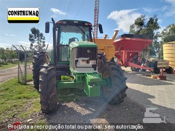 Trator Agrícola John Deere 6145J