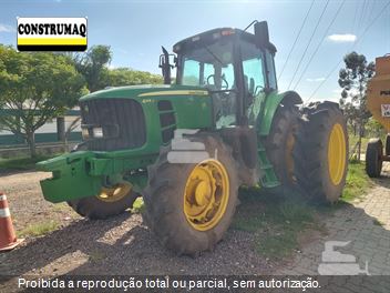 Trator Agrícola John Deere 6145J
