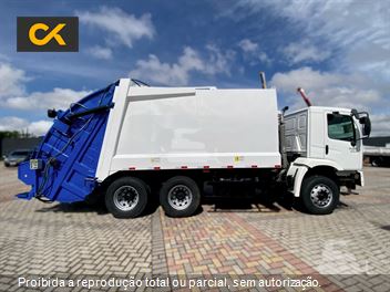 Caminhão Volkswagen 24-260 CRM 6x2 2p (diesel)