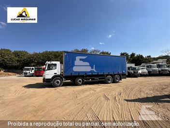 Caminhão Mercedes-Benz Atego 2426 6x2 2p (Diesel) (E5)
