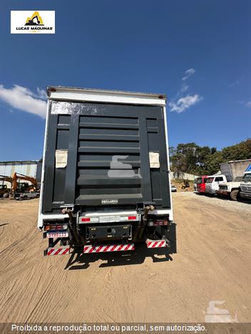 Caminhão Mercedes-Benz Atego 2426 6x2 2p (Diesel) (E5)