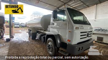 Caminhão Volkswagen 26-220 6x4 3-Eixos 2p (diesel)