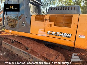 Escavadeira Case CX220B