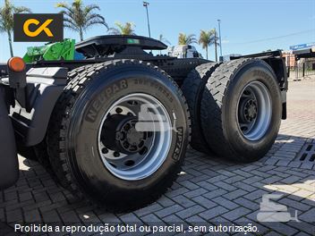 Caminhão Volkswagen 33-460 Constellation 6x4 2p (diesel)(E5)