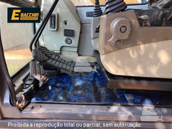 Escavadeira Hyundai R210LC-7