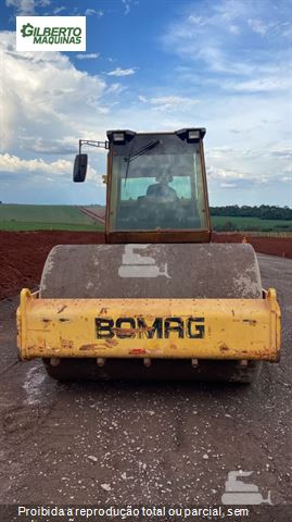 Rolo Compactador Bomag BW 211 D-40
