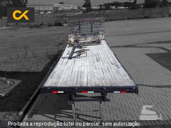 CARROCERIA DE MADEIRA 8M